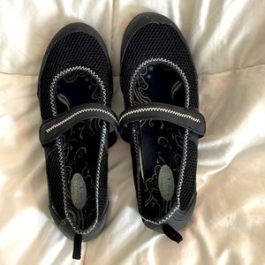 Danskin Sporty MaryJanes. Sz 8.5